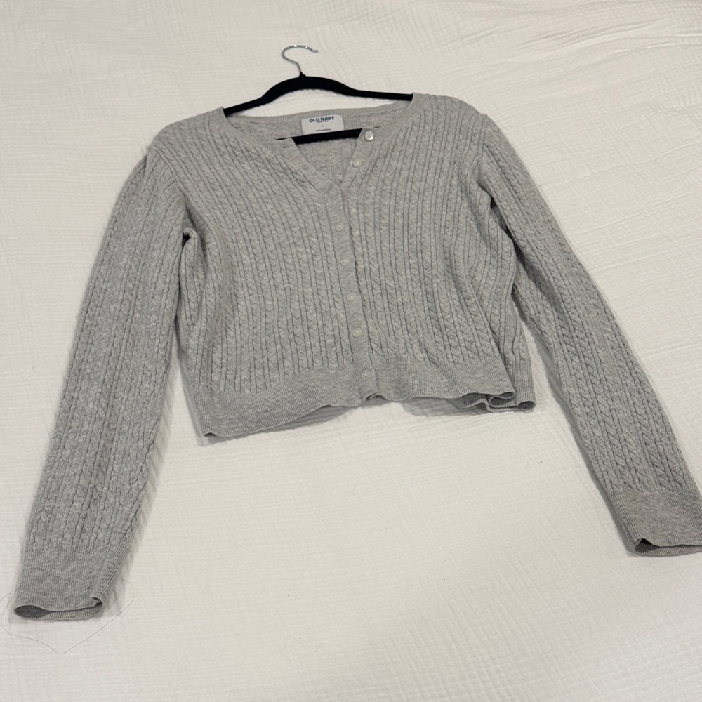 Old navy SoSoft Lite Crop Cardigan
Gray